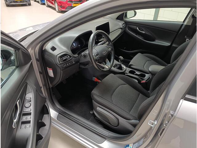 Hyundai I 30 1.0 T-GDi MHEV Comfort Smart 2e paasdag geopend !!!