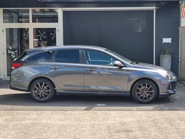 Hyundai I 30 1.4 i-Drive NAVI / AIRCO / CRUISE / BLUETOOTH