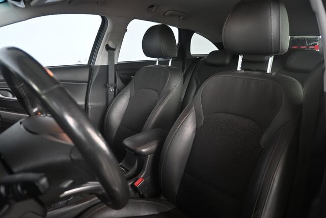 Hyundai I 30 Wagon 1.4 T-GDI Premium Clima Cruise Control Navigatie LED Rijklaarprijs Inruil Mogelijk!