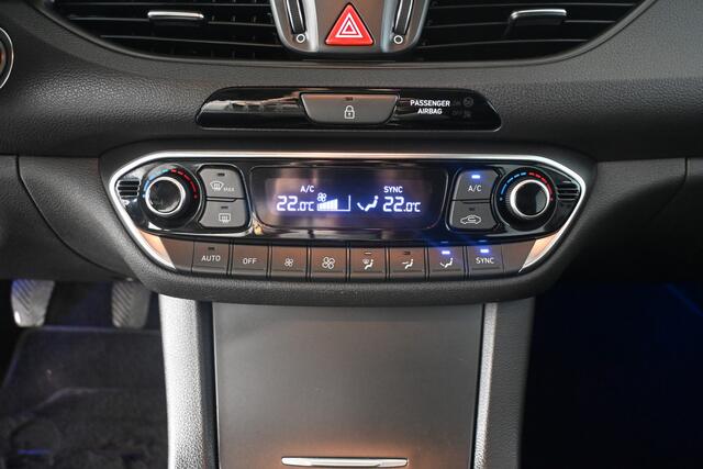 Hyundai I 30 Wagon 1.4 T-GDI Premium Clima Cruise Control Navigatie LED Rijklaarprijs Inruil Mogelijk!