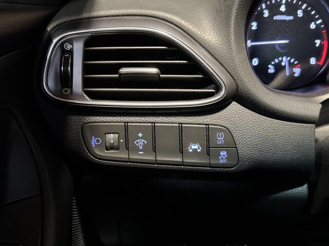 Hyundai I 30 1.0 T-GDI N-Line Premium Navi.ClimaC.CruiseC.Cam.Key entr.Pdc.LMV!!!!