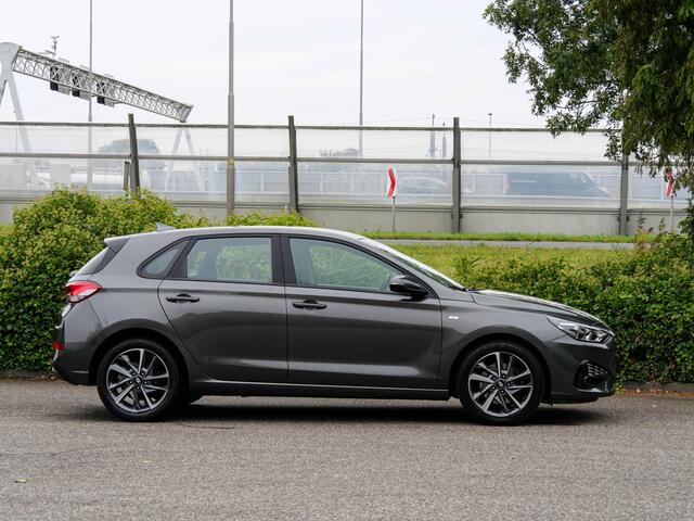Hyundai I 30 1.0 120PK T-GDi Automaat MHEV Comfort | CAMERA | APPLE CARPLAY |
