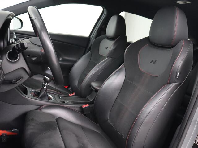 Hyundai I 30 1.5 T-GDi MHEV N Line | Trekhaak | Sportstoelen | Stoelverwarming | Full LED | Carplay | Camera | Leder/Alcantara | Memory | Keyless | Climate control