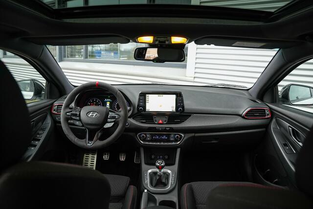 Hyundai I 30 Fastback 2.0 T-GDI N1 Panodak Pops And Bangs Navigatie Camera Stoelverw. Alcantara Keyless Stoel Stuurverw.