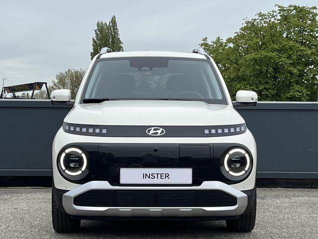 Hyundai INSTER Evolve Sky 49 kWh |¤3090 KORTING|360 CAMERA|STOELVERWARMING|SENSOREN VOOR & ACHTER| SCHUIF/-KANTEL DAK|