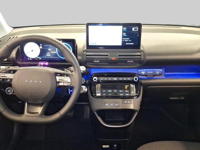 Hyundai INSTER Evolve 49 kWh Winter Pack | Tech Peck | Buttercream Yellow