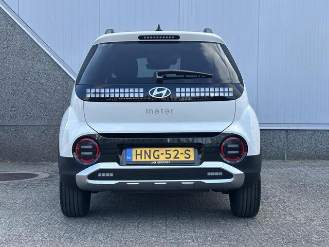 Hyundai INSTER Evolve Sky Plus 49 kWh / Apple Carplay / Android Auto / 360 camera / parkeersensoren voor & acchter
