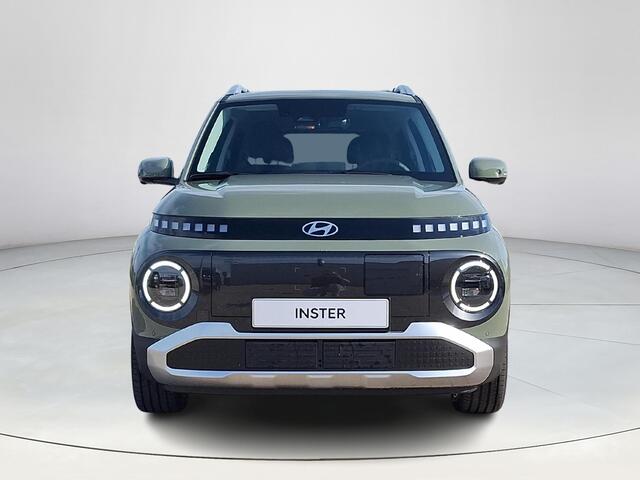 Hyundai INSTER Evolve 49 kWh | Warmte pomp | Apple Carplay/Android Auto | Stoel/stuurverwarming | Adaptief Cruise Control | 360 graden camera | Nu uit voorraad leverbaar |