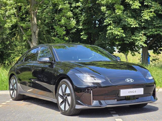 Hyundai IONIQ 6 Connect 77.4 kWh | 1.636 KORTING | WARMTEPOMP | HEAD UP DISPLAY | VOORVERWARMEN | V2L |