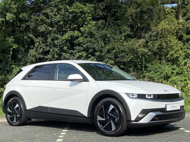 Hyundai IONIQ 5 Connect+ 84 kWh | ¤4700 KORTING | 84 KWH ACCUPAKKET | STOEL/-STUUR VERWARMING | WARMTEPOMP |