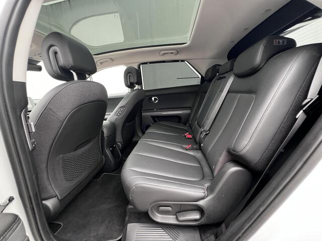 Hyundai IONIQ 5 Lounge AWD 73kWh / Dealer onderhouden / Panoramadak / WLTP 451 km / Warmtepomp / CCS snelladen / 1.600 kg trekgewicht / Elektr. stoelen en klep / Stoelventilatie en verwarming / BOSE / HUD / Camera 360° /