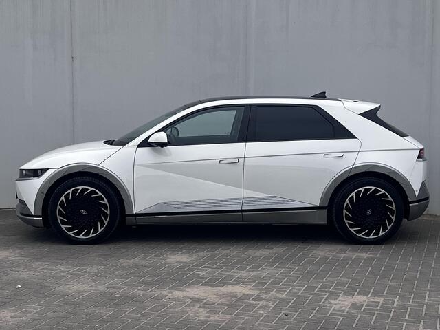 Hyundai IONIQ 5 Lounge AWD 73kWh / Dealer onderhouden / Panoramadak / WLTP 451 km / Warmtepomp / CCS snelladen / 1.600 kg trekgewicht / Elektr. stoelen en klep / Stoelventilatie en verwarming / BOSE / HUD / Camera 360° /