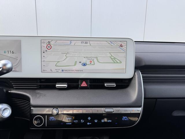 Hyundai IONIQ 5 Style 58 kWh / Actieradius 384KM WLTP / 3 Fasen Laden / Navigatie / Appel CarPlay & Android Auto / Cruise Control / Dealer Onderhouden / Parkeersensoren / Adaptieve Cruise Control / Privacy Glass / Achteruitrijcamera /