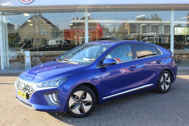 Hyundai IONIQ 1.6 GDi Hybrid Premium - Plus Uiterst nette auto Navigatie, Cruise Control, Climate Control, Trekhaak