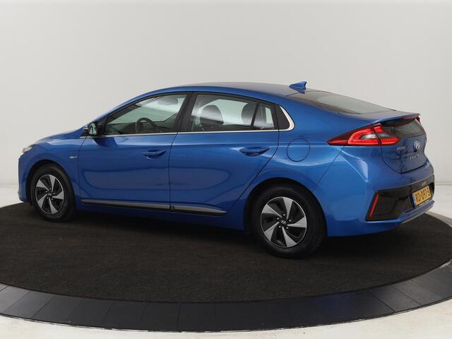 Hyundai IONIQ 1.6 GDi Comfort | Xenon | Carplay | Camera | Adaptive cruise | Keyless | Navigatie | Parkeerhulp | Climate control