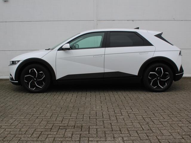 Hyundai IONIQ 5 Connect+ AWD 77.4 kWh / Navigatie + Apple Carplay/Android Auto / Warmtepomp / Stoel- & Stuurverwarming / Cruise Control Adaptief / Bose /