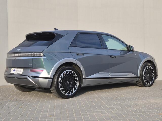 Hyundai IONIQ 5 Lounge AWD 73kWh Automaat / Relaxpakket / Panoramadak / Stuur-, Stoel en Achterbankverwarming / HUD / Stoelventilatie / Elektrische achterklep / Trekgewicht 1600 kg / Bose Audi Systeem / Adaptief CC /