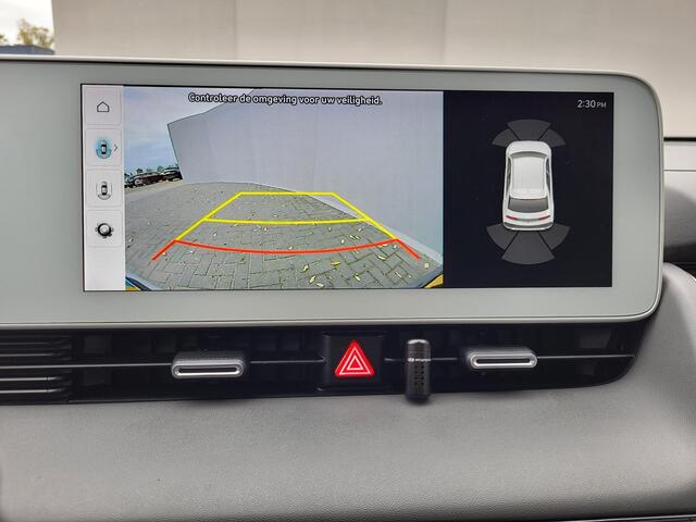 Hyundai IONIQ 5 Connect 77.4 kWh / 100% SOH/ Fabrieksgarantie 12-2029 / Origineel NL auto / Allseason banden / 3 Fasen laden / Navigatie / Camera / Stuur- en stoelverwarming / Bose audio / DAB / Android Auto / Apple Carplay /