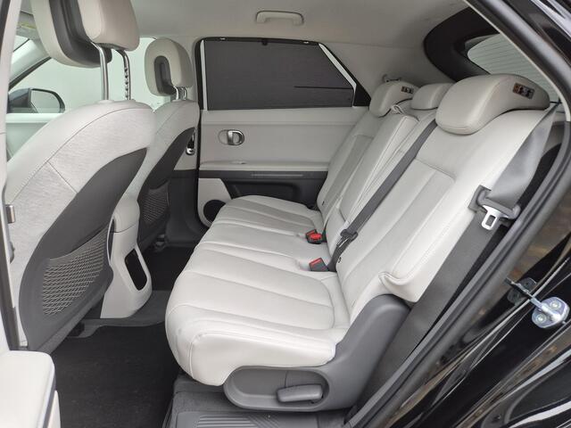 Hyundai IONIQ 5 Connect+ AWD 77.4 kWh Automaat / HUD / Stuur-, en Stoelverwarming / Allseason beanden / Trekgewicht 1600 Kg / Elektrische achterklep / Bose Audio Systeem / Apple Carplay Android Auto / Navigatie / Achteruitrijcamera /