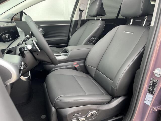 Hyundai IONIQ 9 Connect+ 7p. 110.3 kWh / Nu in de Showroom! / Stoelmassage / Stoel- & Stuurverwarming / Stoelverkoeling Voor + Achter / Schuif- & Kanteldak / 360 Camera /