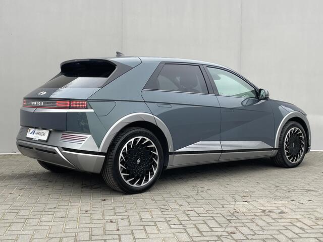 Hyundai IONIQ 5 Connect 73kWh / Fabrieksgarantie t/m 22-09-2026 / SOH Accu 100% / 20" Lounge Wielen / Apple Carplay Android Auto / WLTP bereik 451 km / Trekgewicht 1600 kg / Stuur-, Stoel en Achterbankverwarming / Adaptief CC / Achteruitrijcamera /