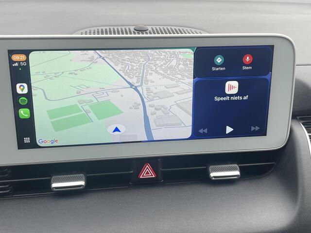 Hyundai IONIQ 5 Connect 73kWh / Fabrieksgarantie t/m 22-09-2026 / SOH Accu 100% / 20" Lounge Wielen / Apple Carplay Android Auto / WLTP bereik 451 km / Trekgewicht 1600 kg / Stuur-, Stoel en Achterbankverwarming / Adaptief CC / Achteruitrijcamera /