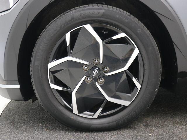 Hyundai IONIQ 5 Connect+ 77.4 kWh / SoH 100% / Trekhaak Afneembaar / 1600kg Trekgewicht / Stoel en Stuurverwarming / Elektrische Verstelbare Voorstoelen / HUD / 1ste Eigenaar / NL auto / Dealer onderhouden / Fabrieksgarantie tm 22-03-2028 /