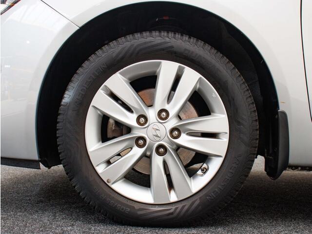 Hyundai IX20 1.4i Go! | All-seasonbanden | Navigatie | Camera