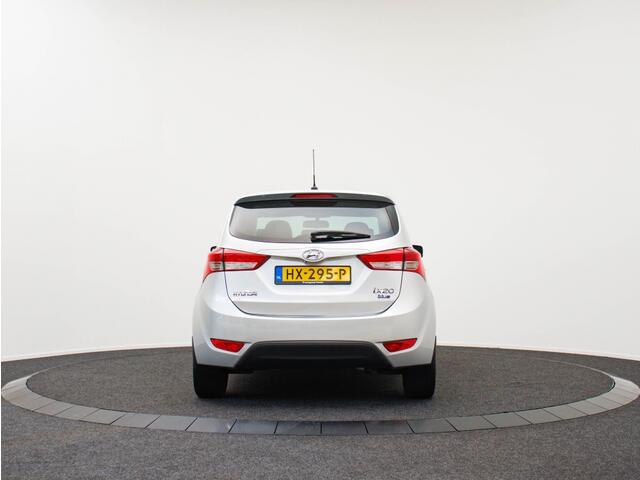 Hyundai IX20 1.4i Go! | All-seasonbanden | Navigatie | Camera