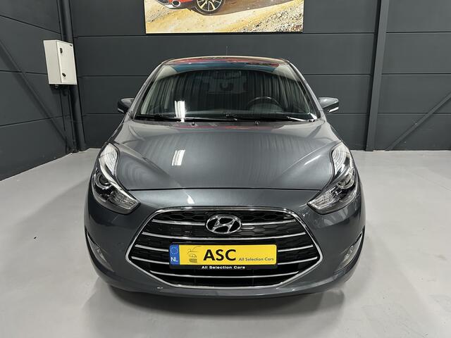 Hyundai IX20 1.6i Premium Automaat - Navigatie - Camera - Slechts 26.000 km !! - 1e Eigenaar