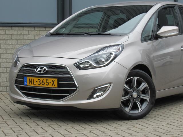 Hyundai IX20 1.4i Go! Airco | cruise | tr.haak | LM velgen | Navi | Camera