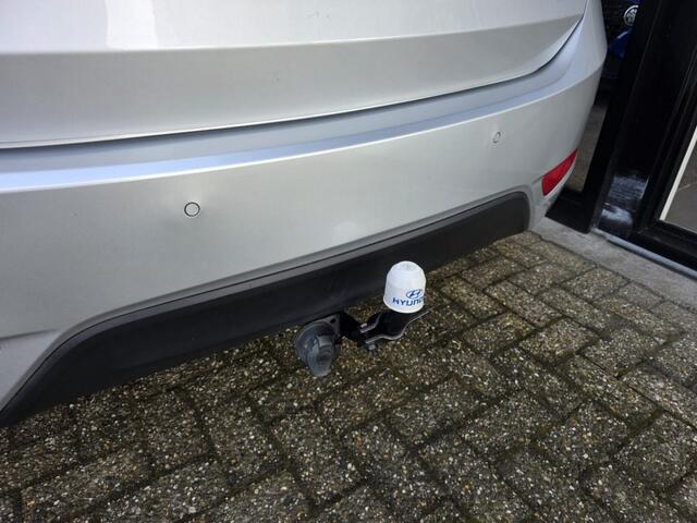 Hyundai IX20 1.6I PREMIUM AUTOMAAT PANO/CLIMA/CRUISE/NAVI/TREKHAAK