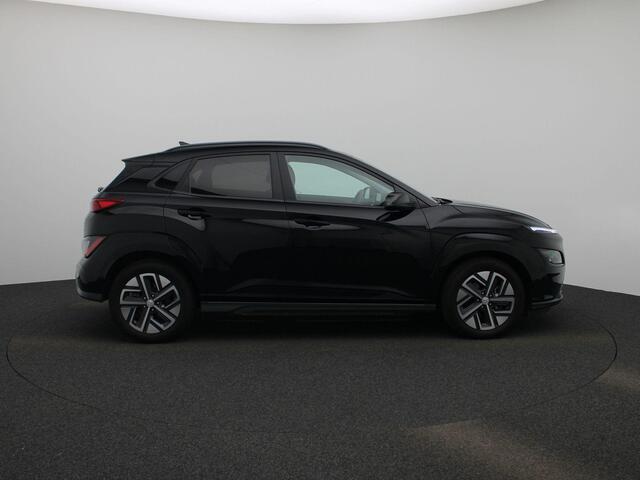 Hyundai Kona EV Fashion 39 kWh Navigatie | Climate Control | Cruise Control | Parkeersensoren Achter | Camera Achter