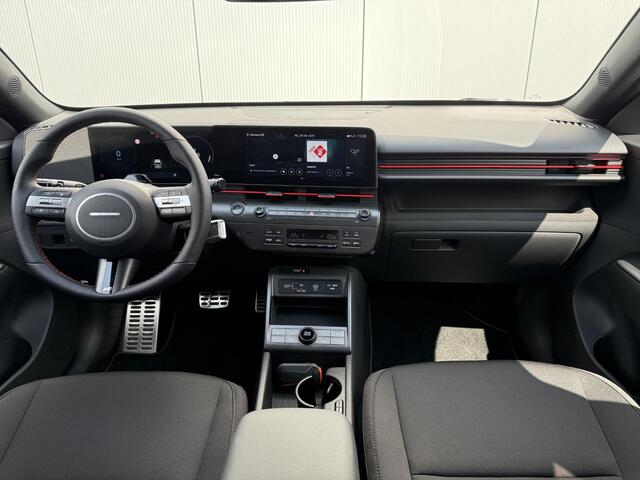 Hyundai Kona Electric N Line Edition 65.4 kWh / Climate Control / Adaptive Cruise Control / Stoel- & Stuurverwarming / Achteruitrijcamera / Parkeersensoren Voor + Achter /