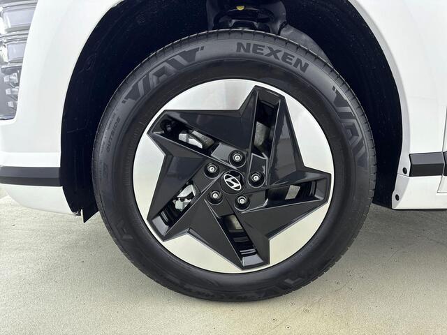 Hyundai Kona Electric Comfort Smart 65.4 kWh | Nieuw, snel leverbaar | Warmtepomp + V2L | ¤ 4.000,- VOORDEEL!