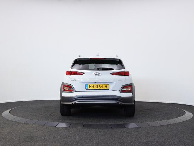 Hyundai Kona EV Premium 64 kWh | Navigatie | Stoel Verkoeling - Verwarming |
