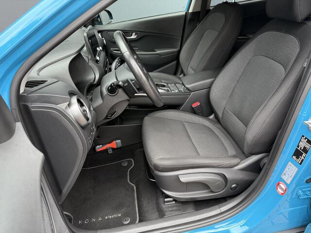 Hyundai Kona EV Fashion 64 kWh / Head-up display / Navigatie / Achteruitrij camera / Keyless / Apple carplay&Android auto /