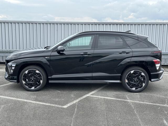 Hyundai Kona Electric N Line Business 64.8 kWh / Direct Beschikbaar / Apple Carplay & Android Auto / Navigatie / Stoelverwarming en Stuurverwarming / Achteruitrijcamera /