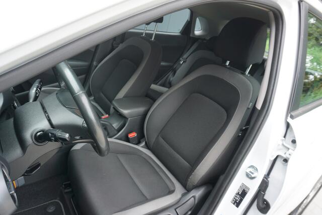 Hyundai Kona 1.0T Essence | Origineel NL | Camera | Krell Sound | Trekhaak | Cruise Control | Navigatie |