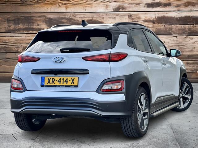 Hyundai Kona EV Premium 64 kWh | Zeer mooi! | 18" | Sideskirts | Full options | NIEUW ACCUPAKKET!