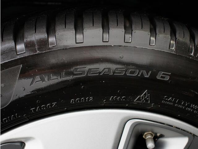 Hyundai Kona EV Premium 64 kWh | SOH 91,1% | Warmtepomp | Adaptieve cruise co