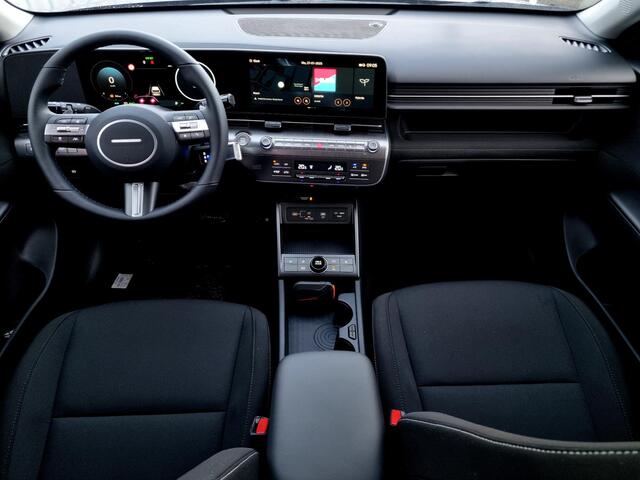 Hyundai Kona 1.6 GDI HEV Comfort Smart / ¤ 2000,- Voordeel Op Nieuwprijs / Rijklaarprijs / Direct Leverbaar / Navigatie / 18" LMV / Adaptieve Cruise Control / Parkeersensoren voor en achter /