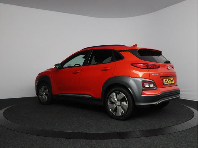 Hyundai Kona EV Premium 64 kWh | Schuif-kanteldak | Warmtepomp
