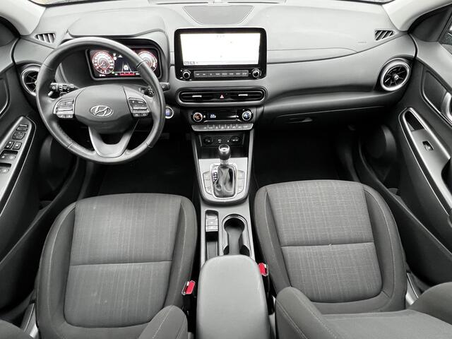 Hyundai Kona 1.6 GDI HEV Fashion Automaat / 1.300 kg trekgewicht / Dealer onderhouden / CC / Stuur- en stoelverwarming / Navigatie / Achteruitrijcamera / Apple Carplay Android / 18" LM wielen /