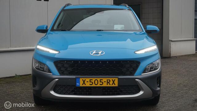Hyundai Kona 1.6 HYBRID Schuif-Kanteldak | Elektr. Stoelverstelling | Leder | HUD | Navigatie 10.25 inch