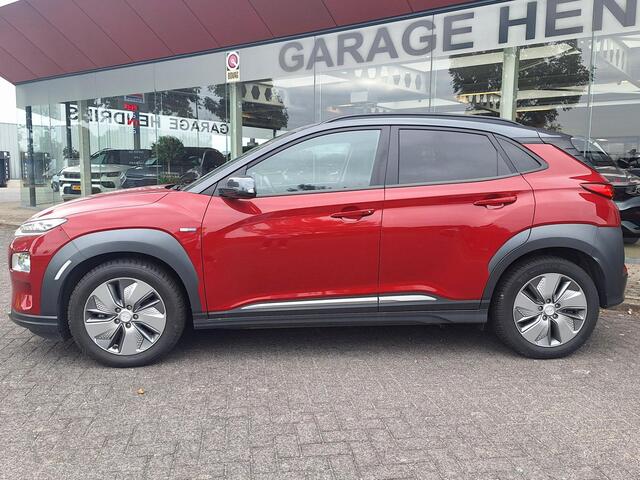 Hyundai Kona EV Premium 64 kWh | Leder | Adaptive CC | Navi | Two Tone | (occasion)