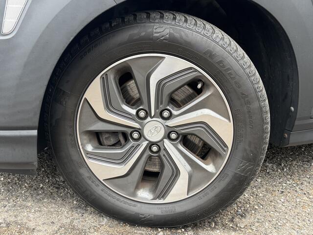 Hyundai Kona 1.6 GDI HEV Fashion // NAVI // APPLE CARPLAY / ANDOID AUTO // CAMERA // CLIMA // CRUISE // STOEL + STUURVERWARMING //