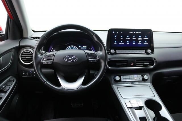 Hyundai Kona EV Fashion 64 kWh | 3Fase | Navigatie | Stoelverwarming |