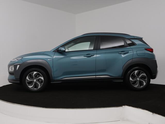Hyundai Kona 1.6 GDI HEV Fashion | Automaat | Apple Carplay / Android Auto (Navigatie) | Trekhaak | Adaptieve Cruise Control | Head up display | 16.7