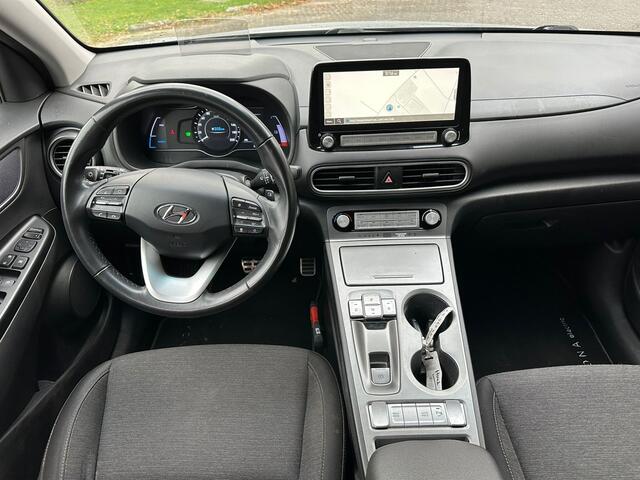 Hyundai Kona EV Fashion 64 kWh | 3e Fase | SOH 98% | Warmte pomp | Climate Control | Navi || occasion